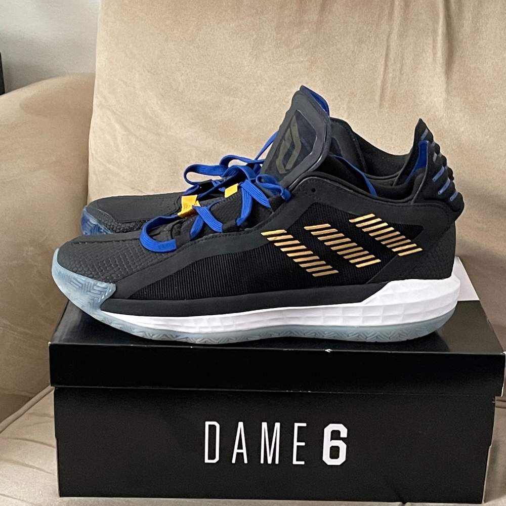 adidas size 12 DAME6 Basketball Shoes